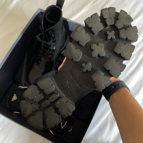 Prada boots with pouch - Picture 2 of 8